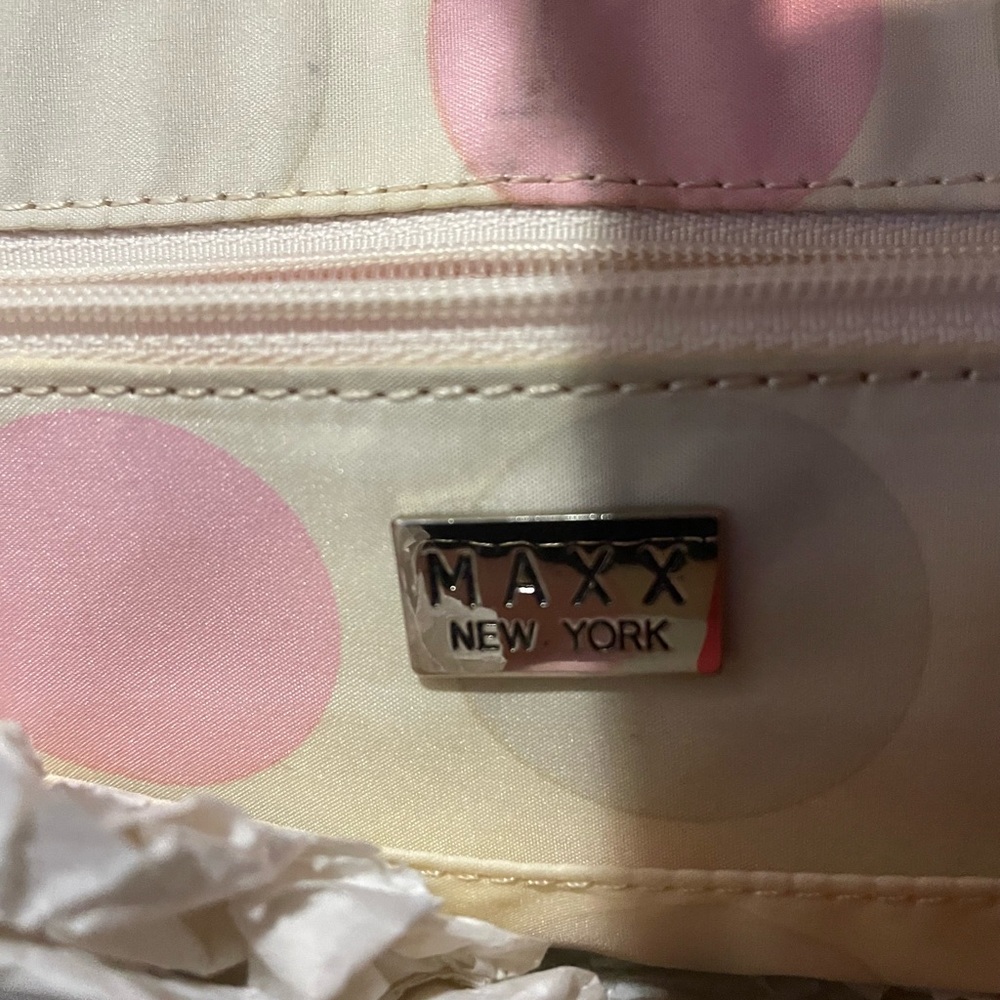 MAXX New York Shoulder Bag - Picture 2 of 4